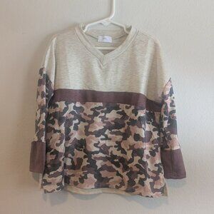 *10/$25* Girl's Camo Color Block Long Sleeve Top - Size 6